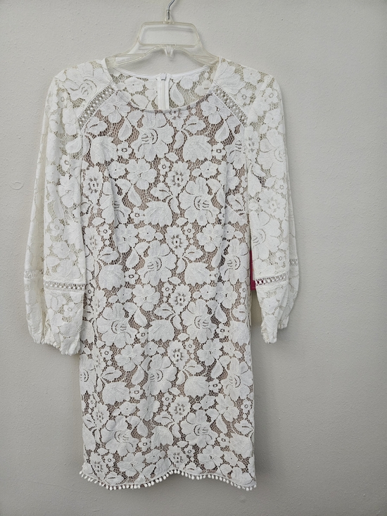 Vince Camuto Dresses & Skirts - Vince Camuto White Floral Lace Long Sleeve Shift Dress